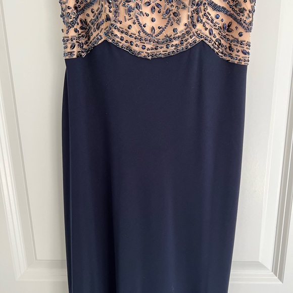 Prom dress - Picture 2 of 12